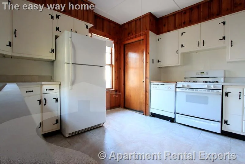 92 Rogers Ave, Ball Square