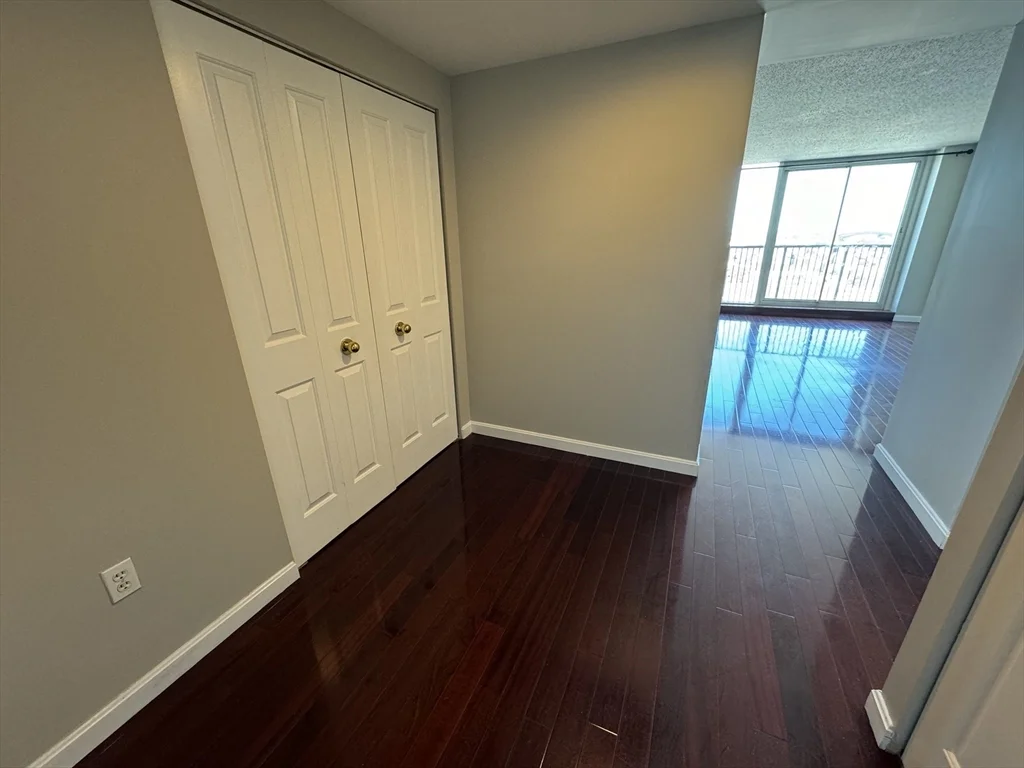 10 Museum Way, East Cambridge