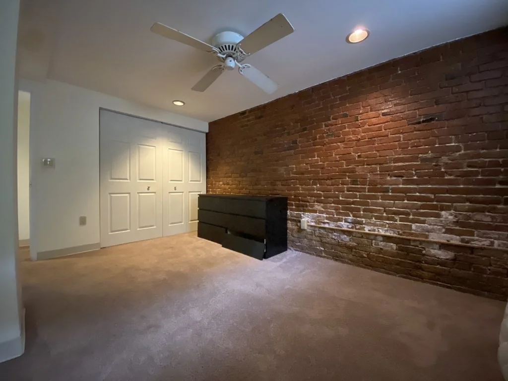 108 Gainsborough St, Fenway