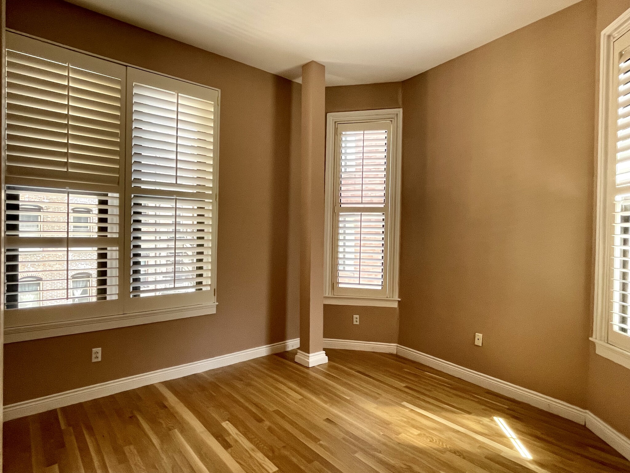 10 Charlesgate East, Back Bay