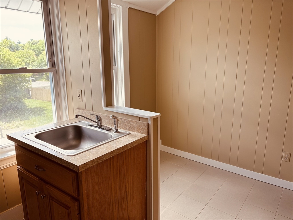 424 E Central St, Franklin