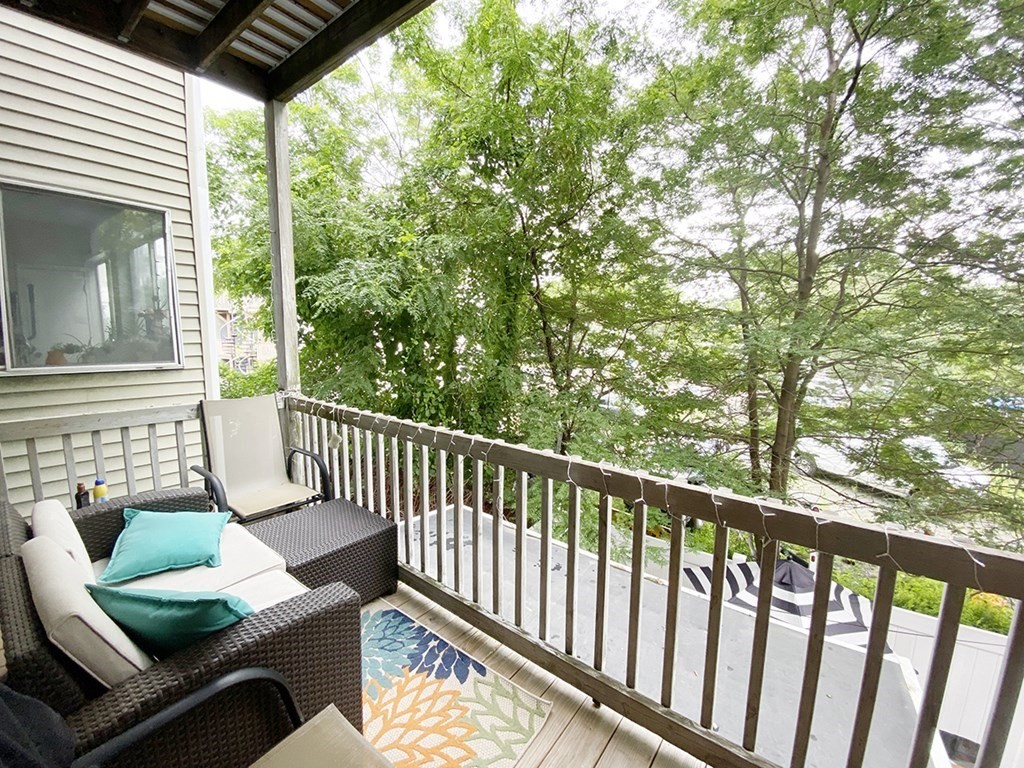 119 Cottage St, East Boston