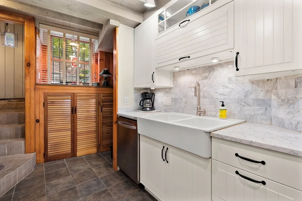 6 North Hudson St, North End