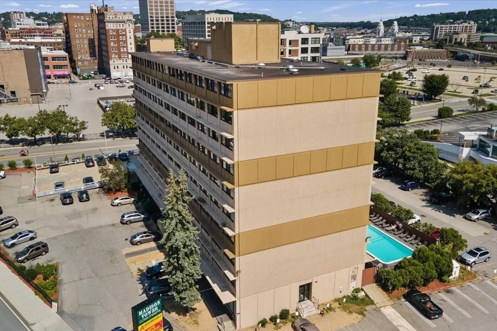 70 Southbridge St,, Worcester