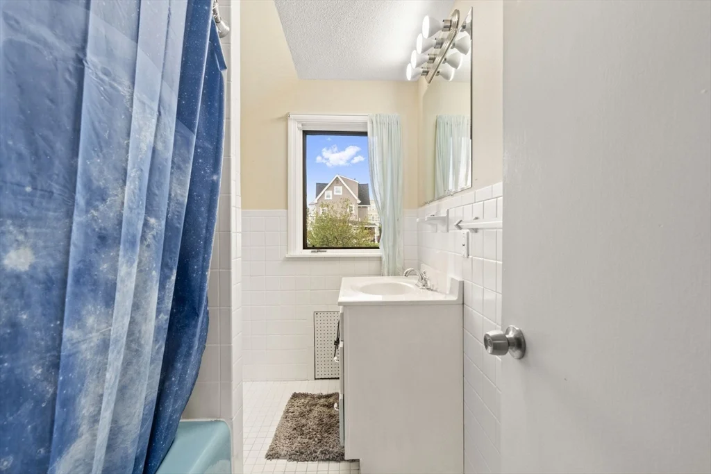 48 Tappen St, West Everett