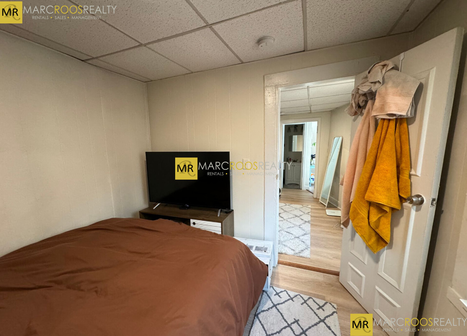 33 Chelsea St, East Boston