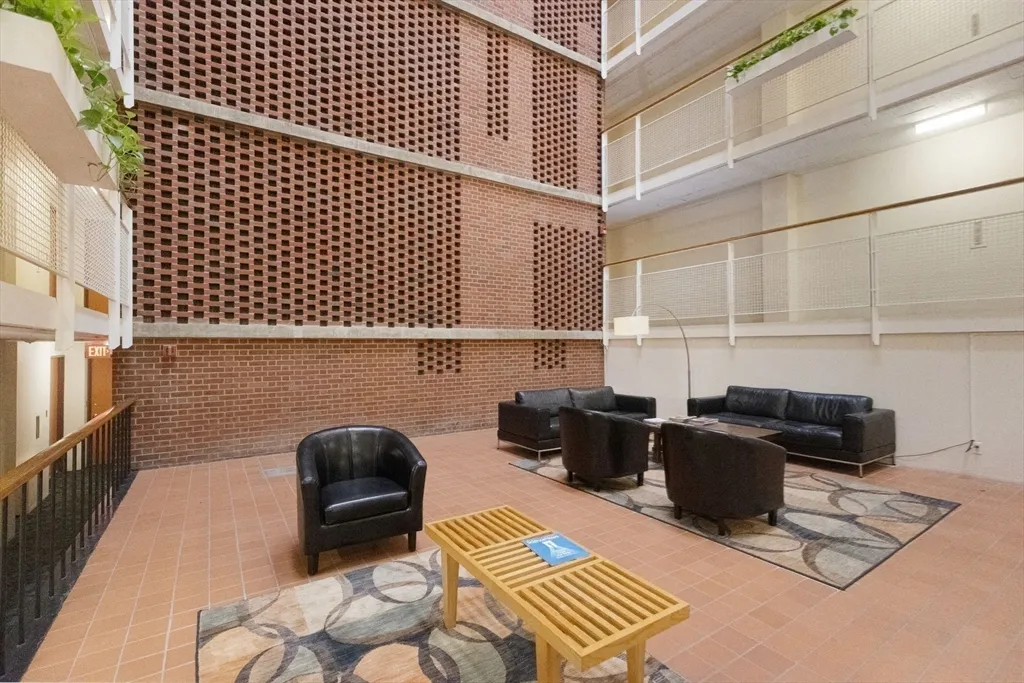 29 Concord Ave, Neighborhood Nine