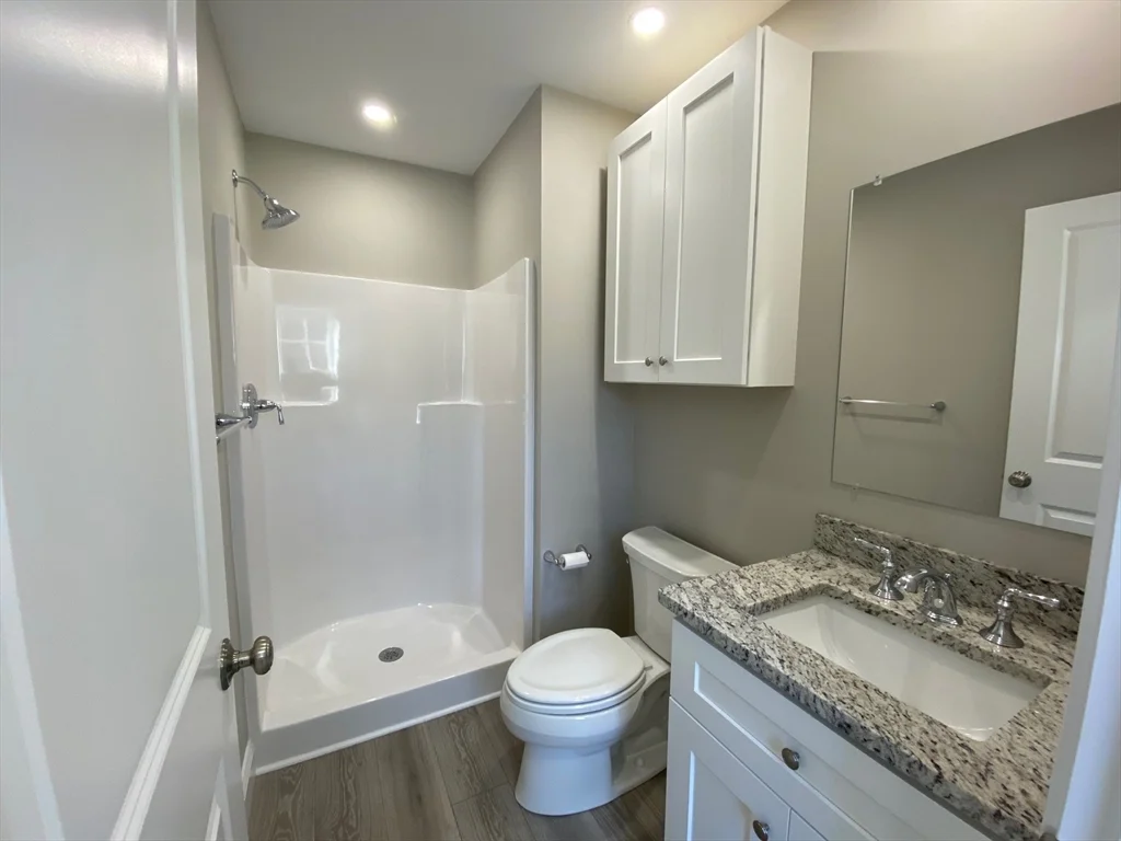 152 W Main St, Millbury