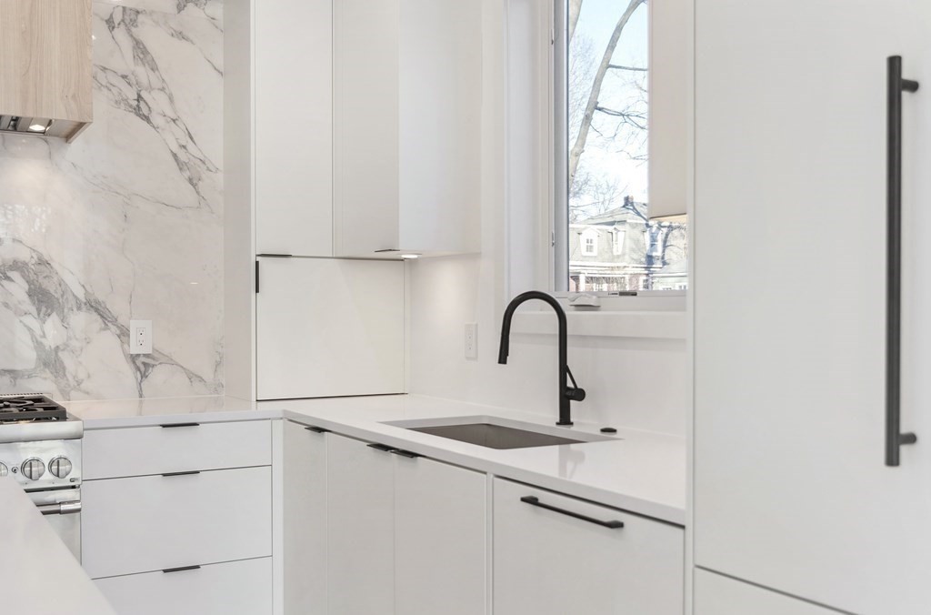 70 Walker St, Newtonville