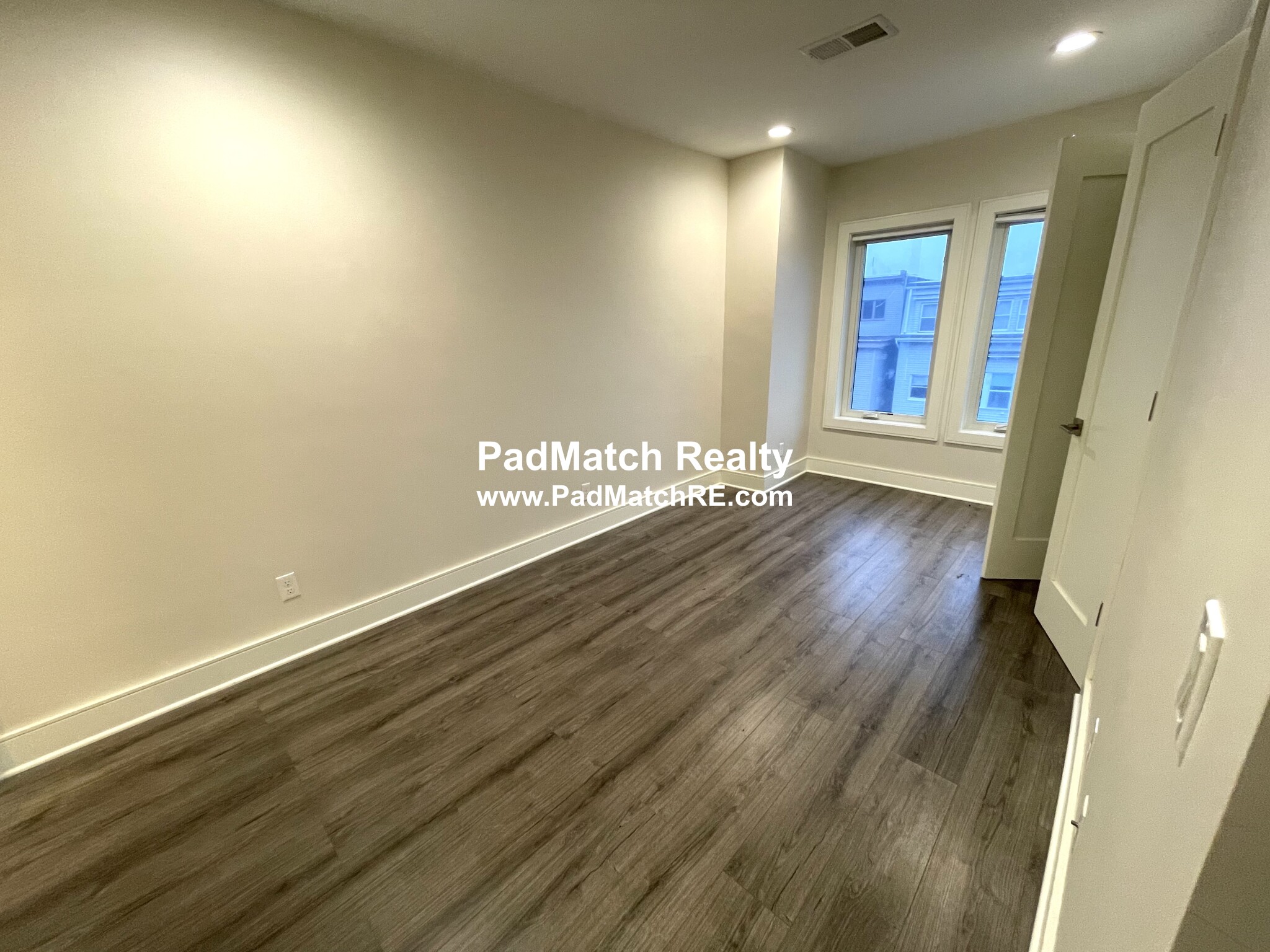 64 Chelsea St, East Boston