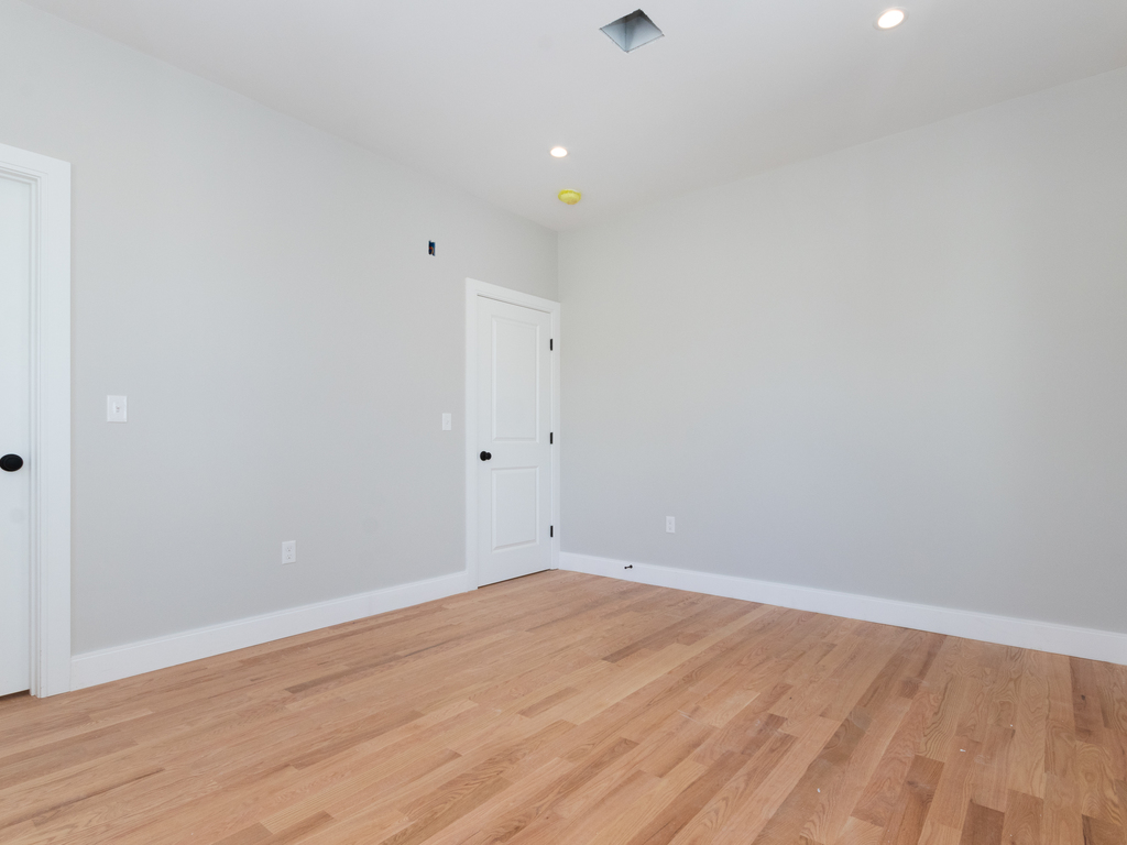 2 bed, 1.5 bath apartment for rent at 123 Centre Unit TH 1, Dorchester — photo 7 of 15
