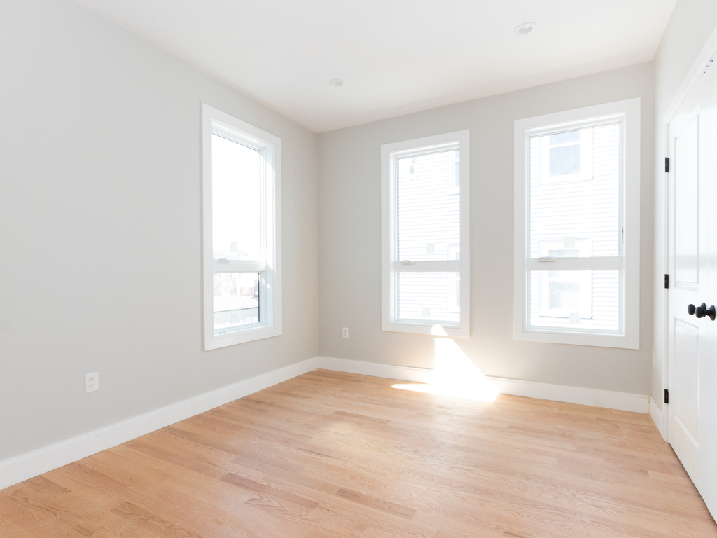 2 bed, 1.5 bath apartment for rent at 123 Centre Unit TH 1, Dorchester — photo 13 of 15