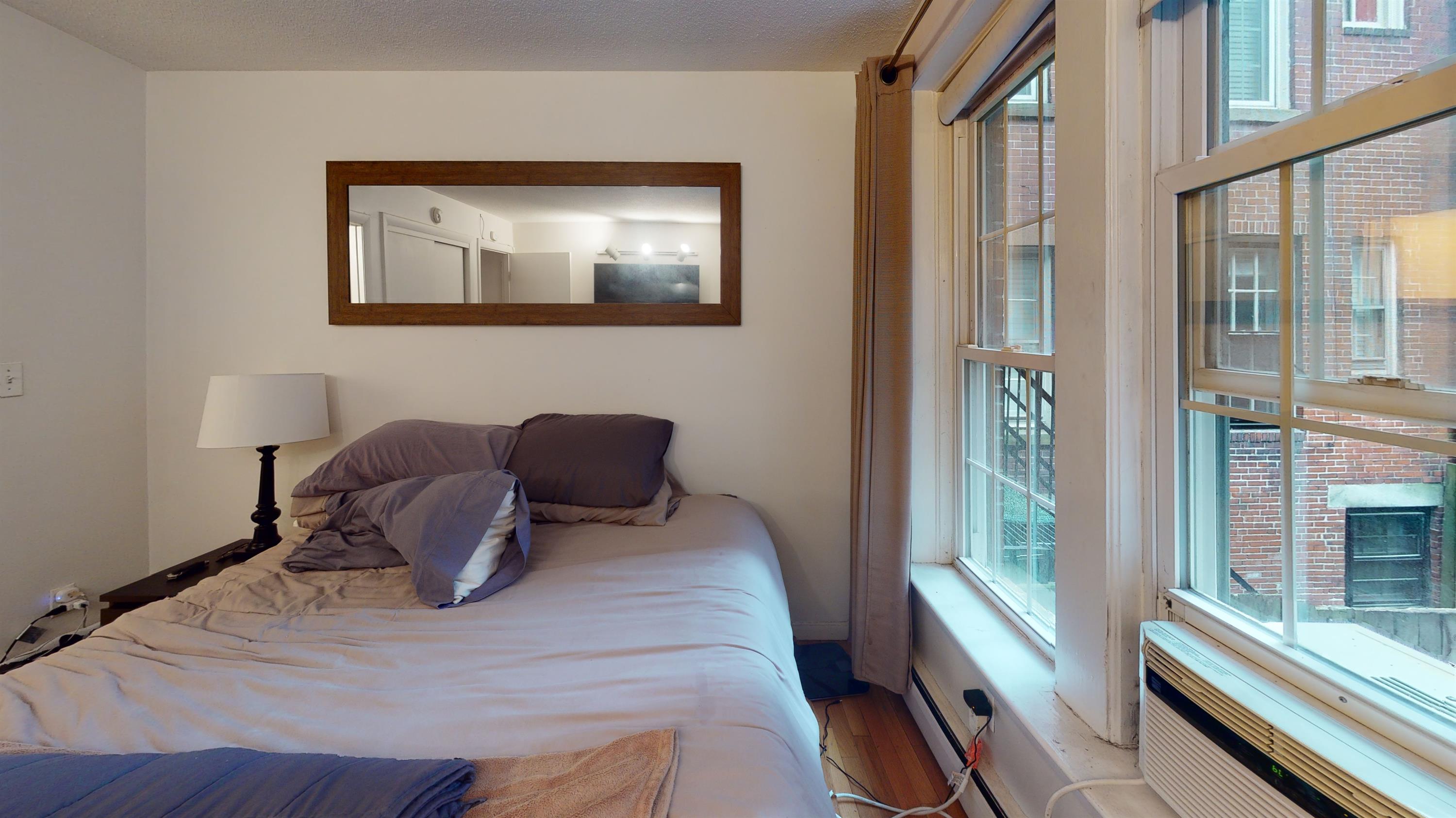 1 bed, 1 bath apartment for rent at 64 West Cedar St Unit 2, Beacon Hill — photo 2 of 5