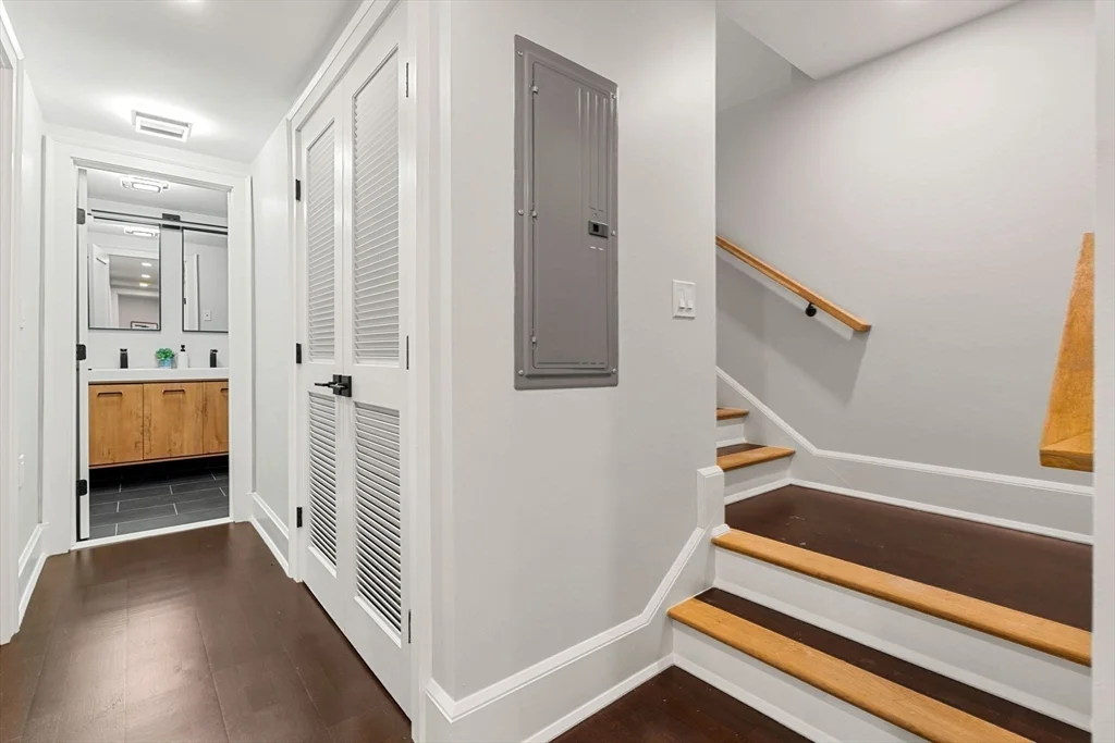 6 Pearl St, East Somerville