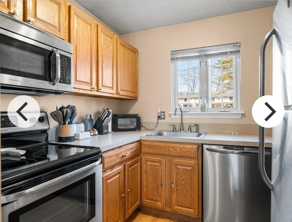 2 Janet Rd, South Easton