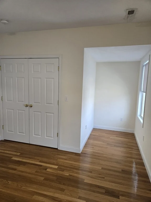 569 Adams, East Milton