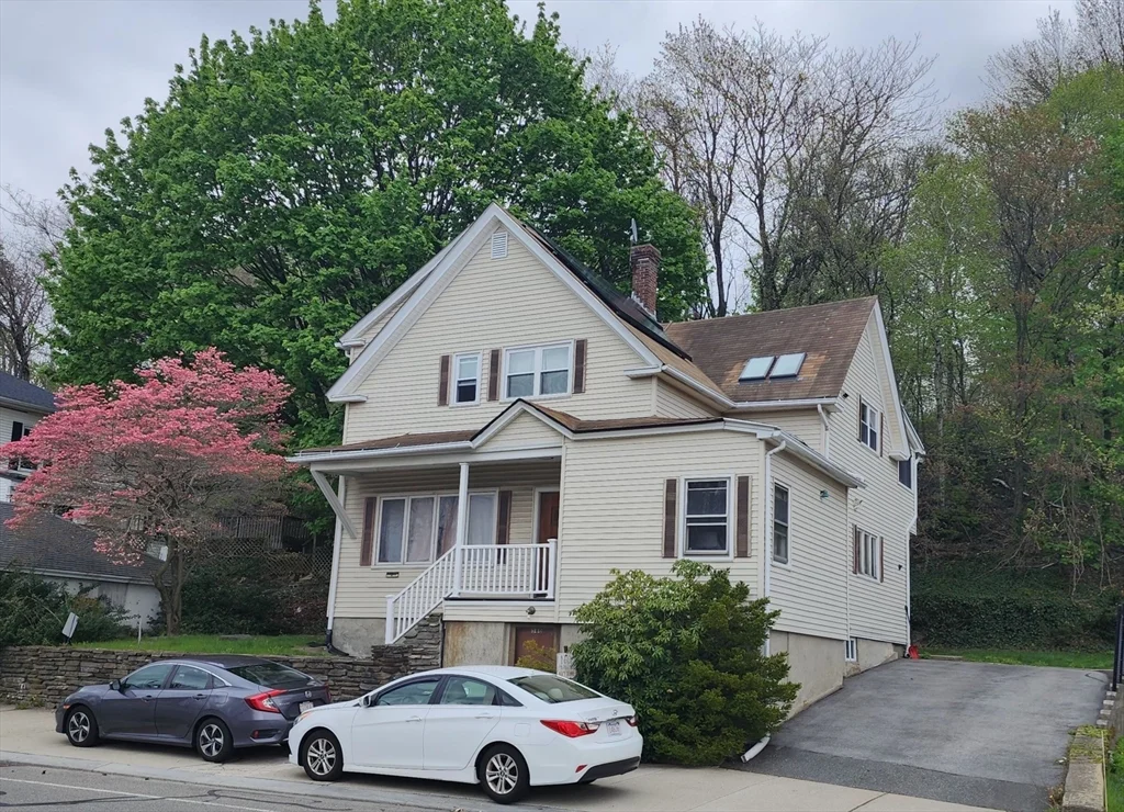 586 Franklin St, Worcester