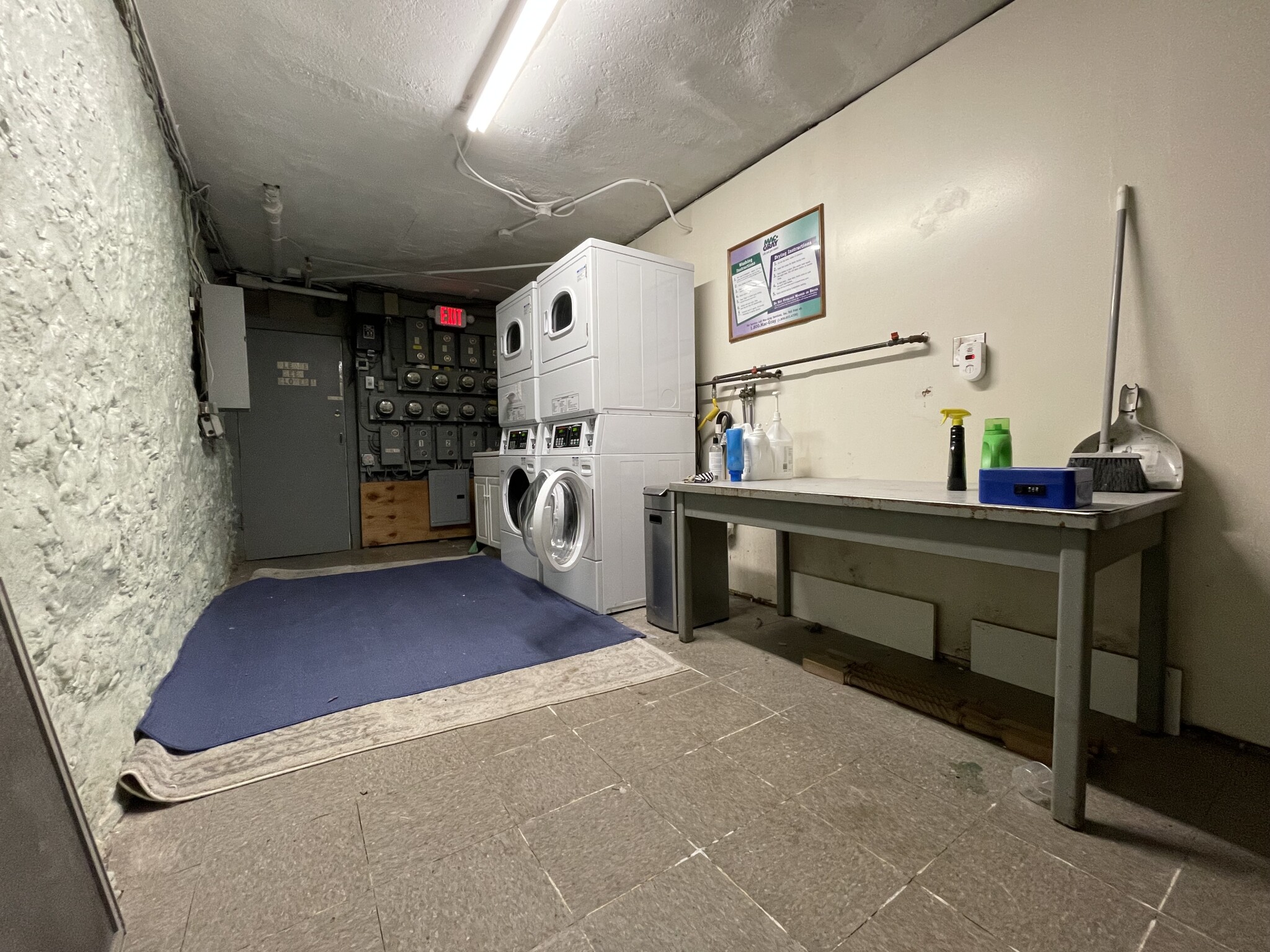 1748 Beacon St, Washington Square