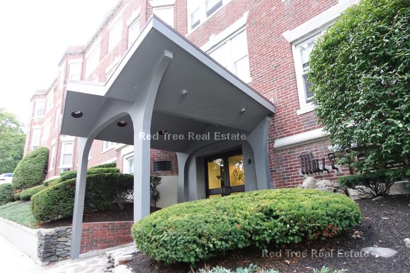 33 Lancaster Ter, Corey Hill