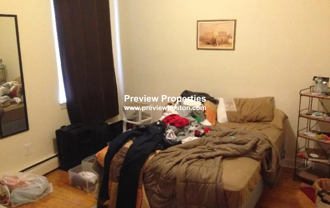 64 Brighton Ave, Allston