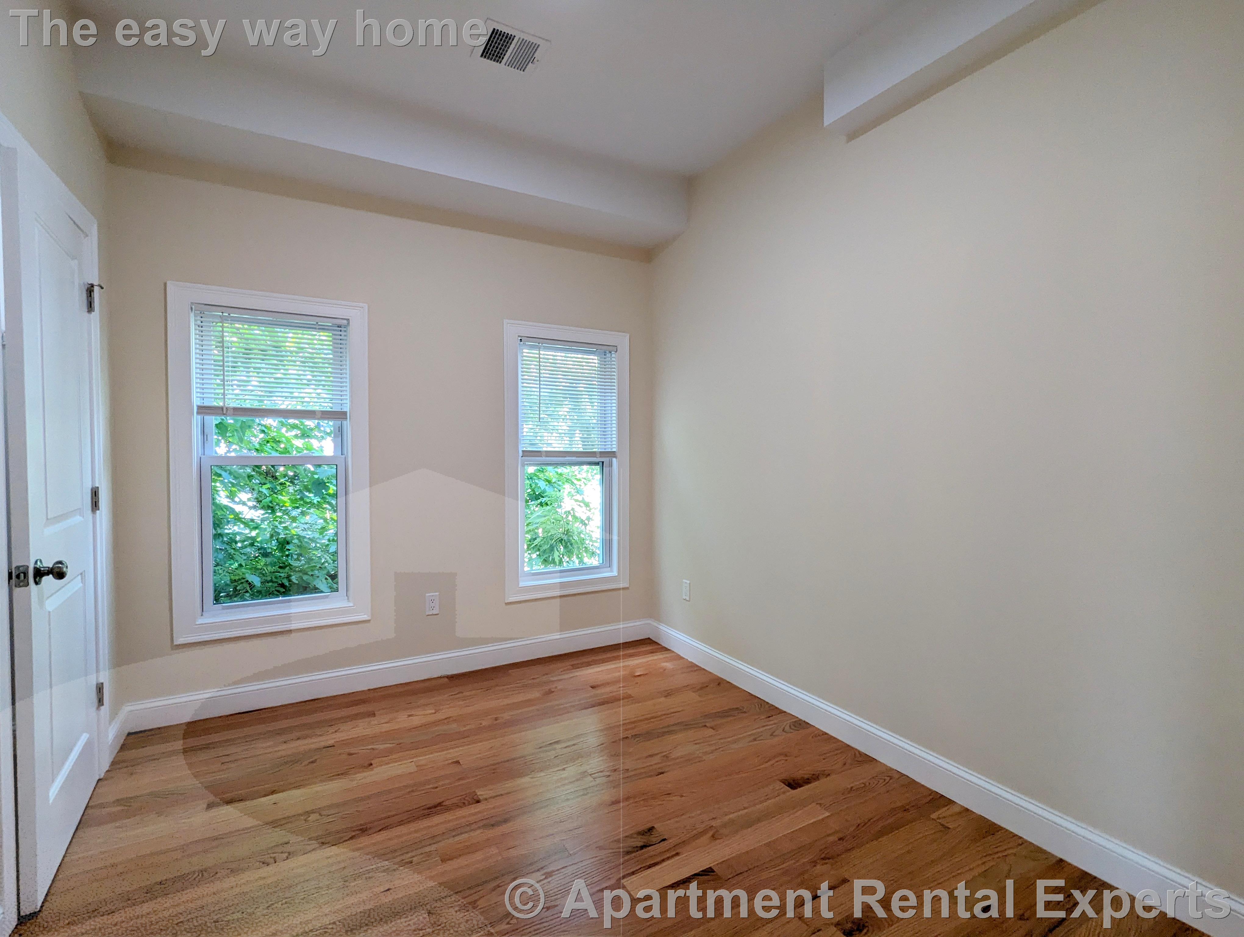 2 Sacramento Pl, Porter Square