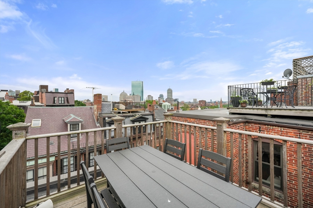 102 Myrtle St, Beacon Hill