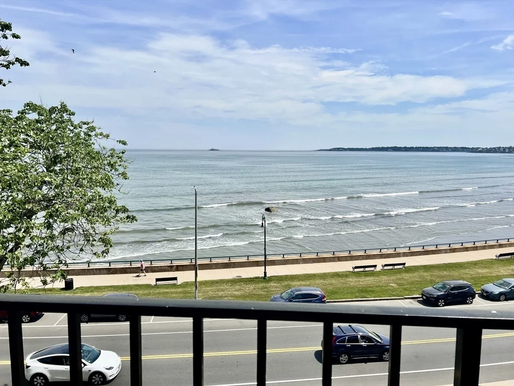 295 Lynn Shore Dr, Lynn
