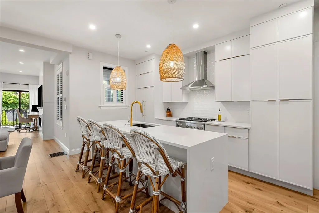 722 East 5th St, South Boston