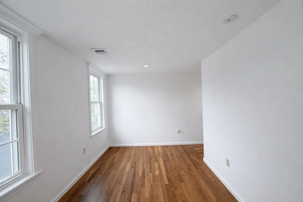 78 Dalby St, Nonantum