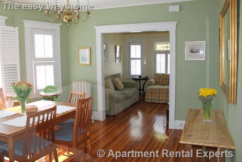 25 Leonard St, Davis Square