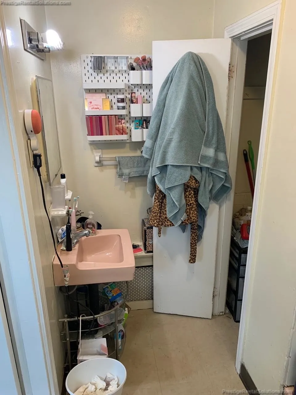 80 Robbins St, South Side