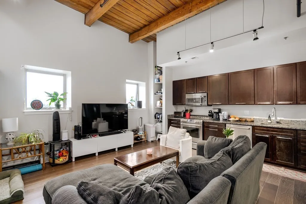 156 Ter, Mission Hill