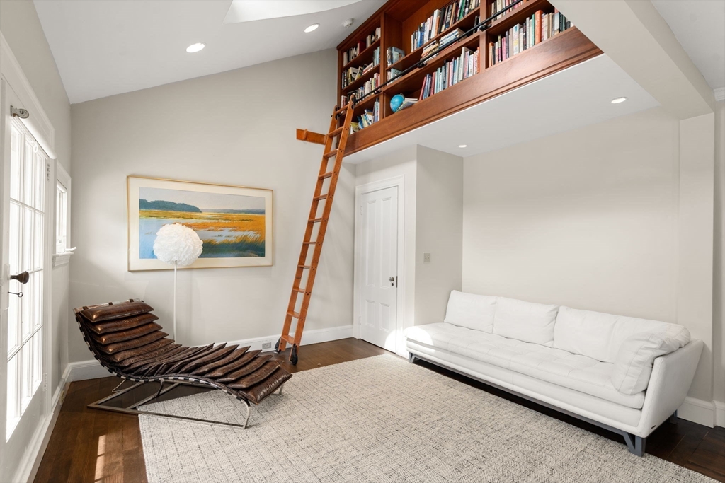 57 Hedge Rd, Brookline