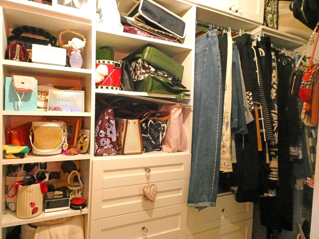 26 Daisy Ln, Plymouth