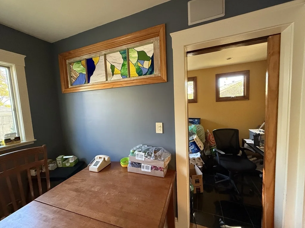 24 Upcrest, Oak Square