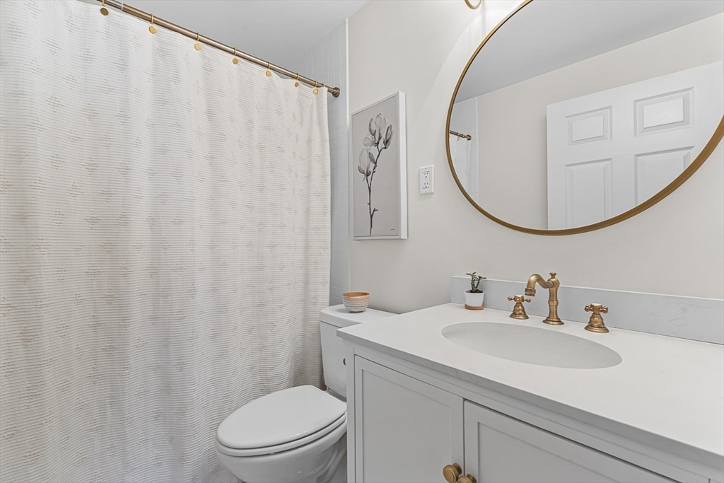 357 Commercial St, Waterfront