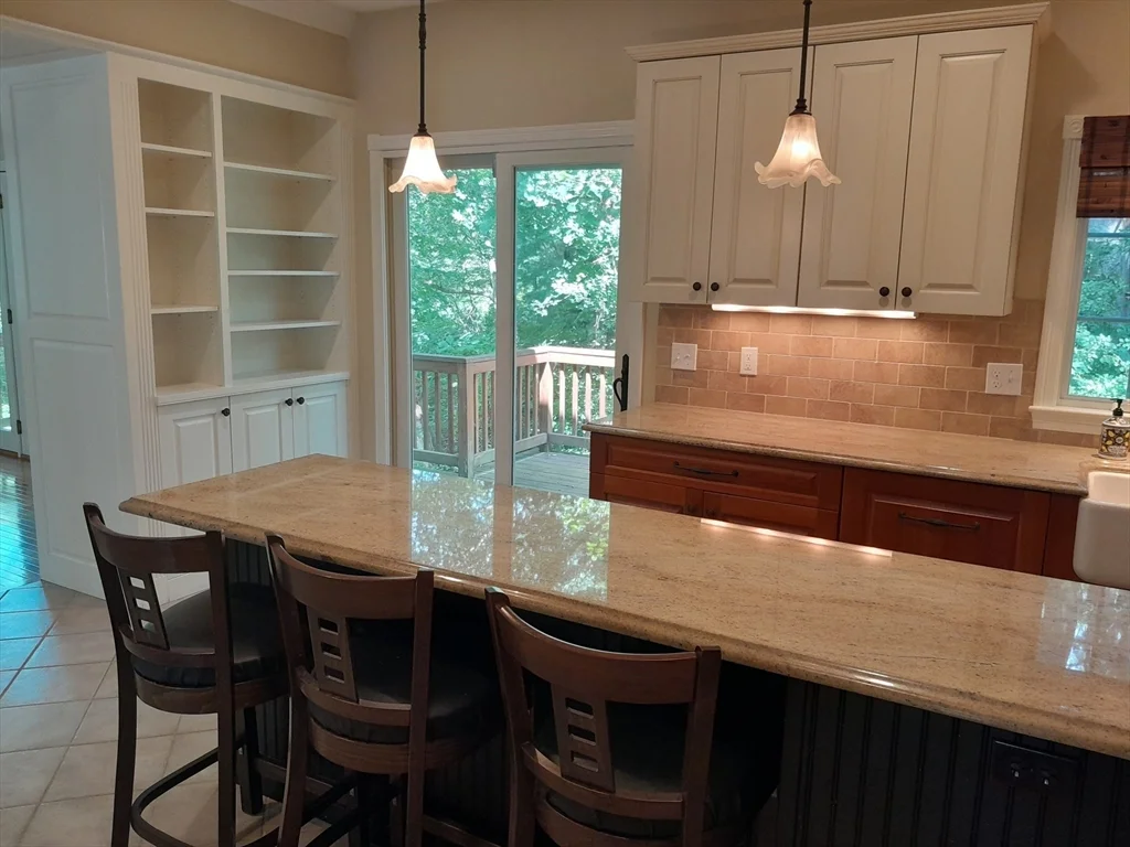 373 Littlefield Ln, Marlborough