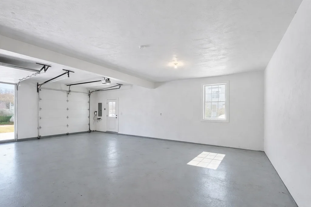 261 Main St, Shrewsbury