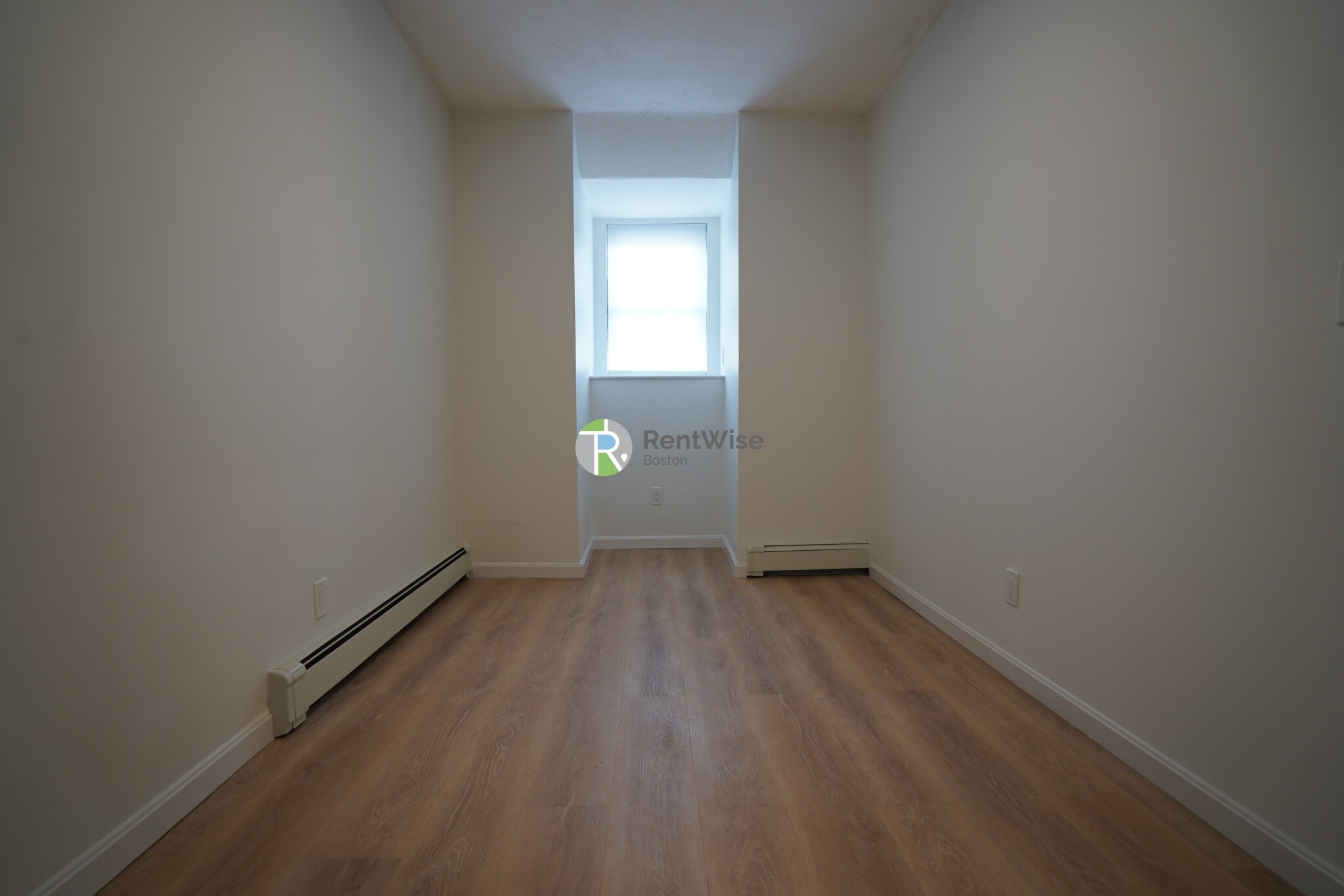 521 Massachusetts Ave, Roxbury