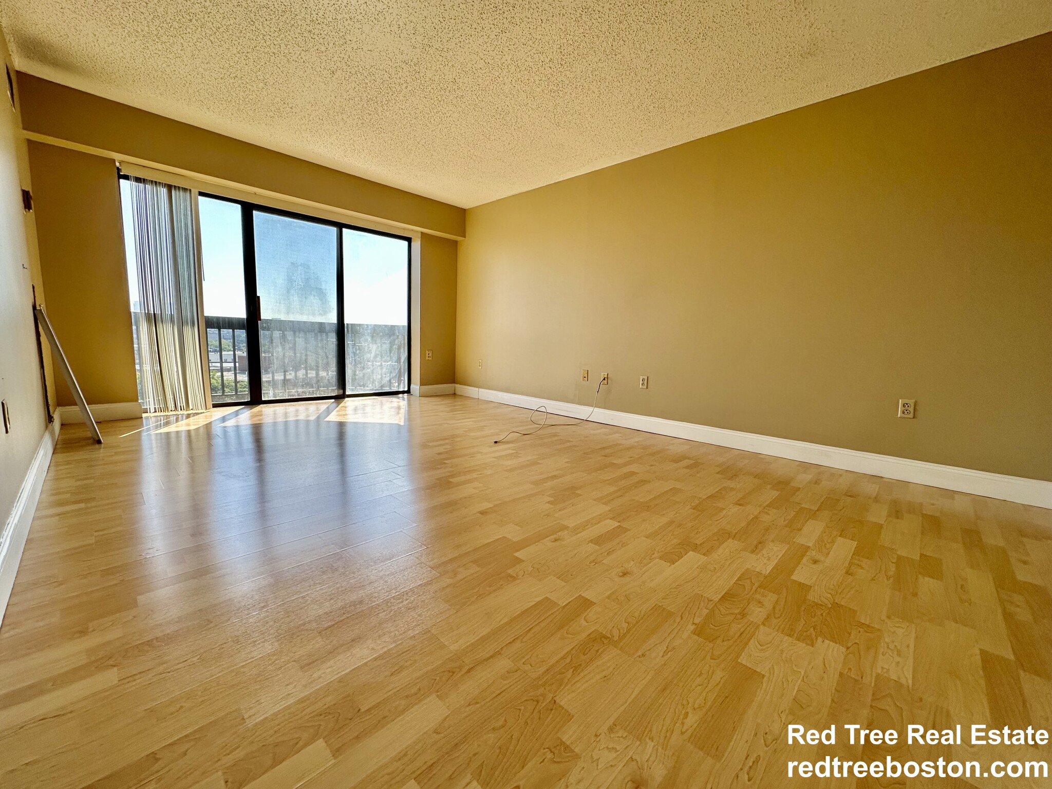 15 North Beacon St, Allston