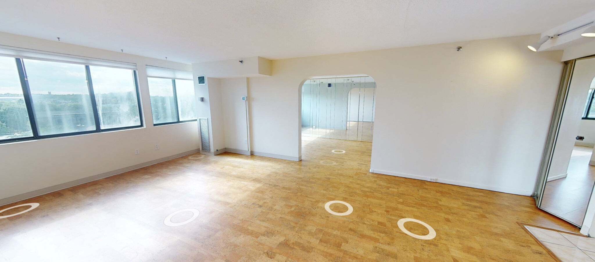 1731 Beacon St, Washington Square