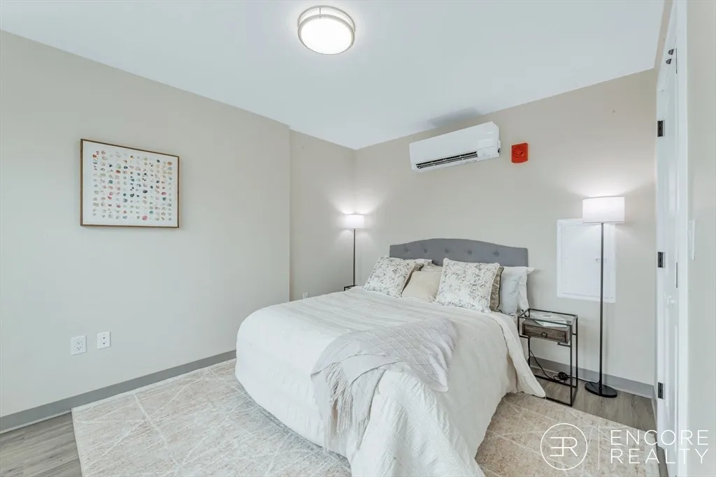 375 Cummins Highway, Roslindale