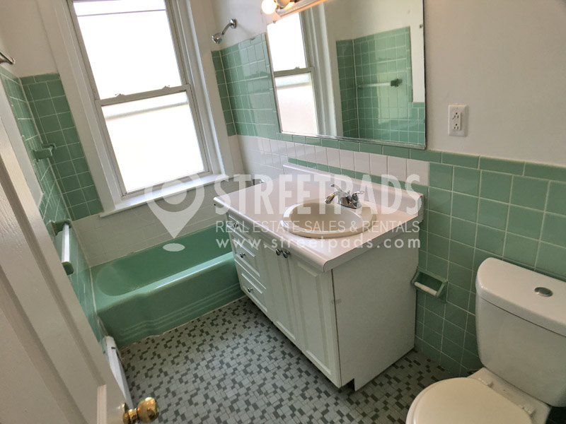 1539 Beacon St, Griggs Park