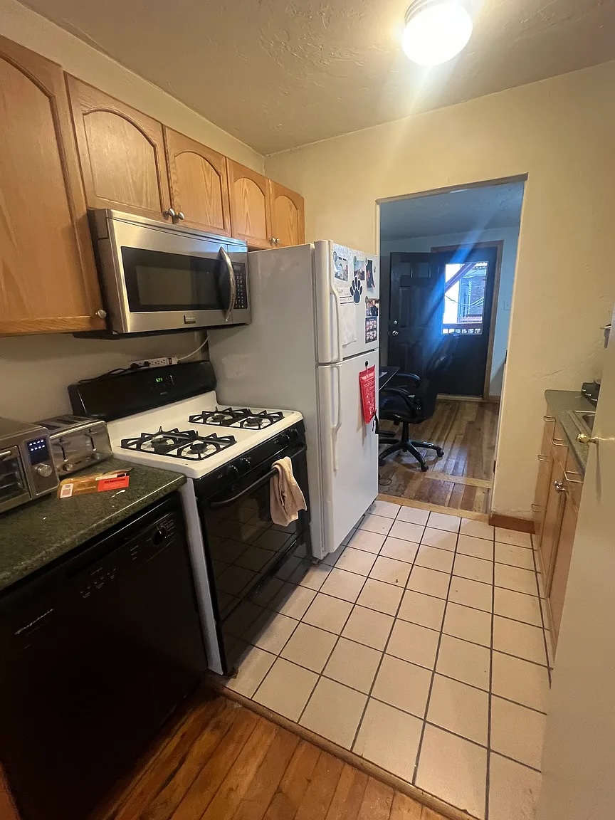 254 E St, South Boston