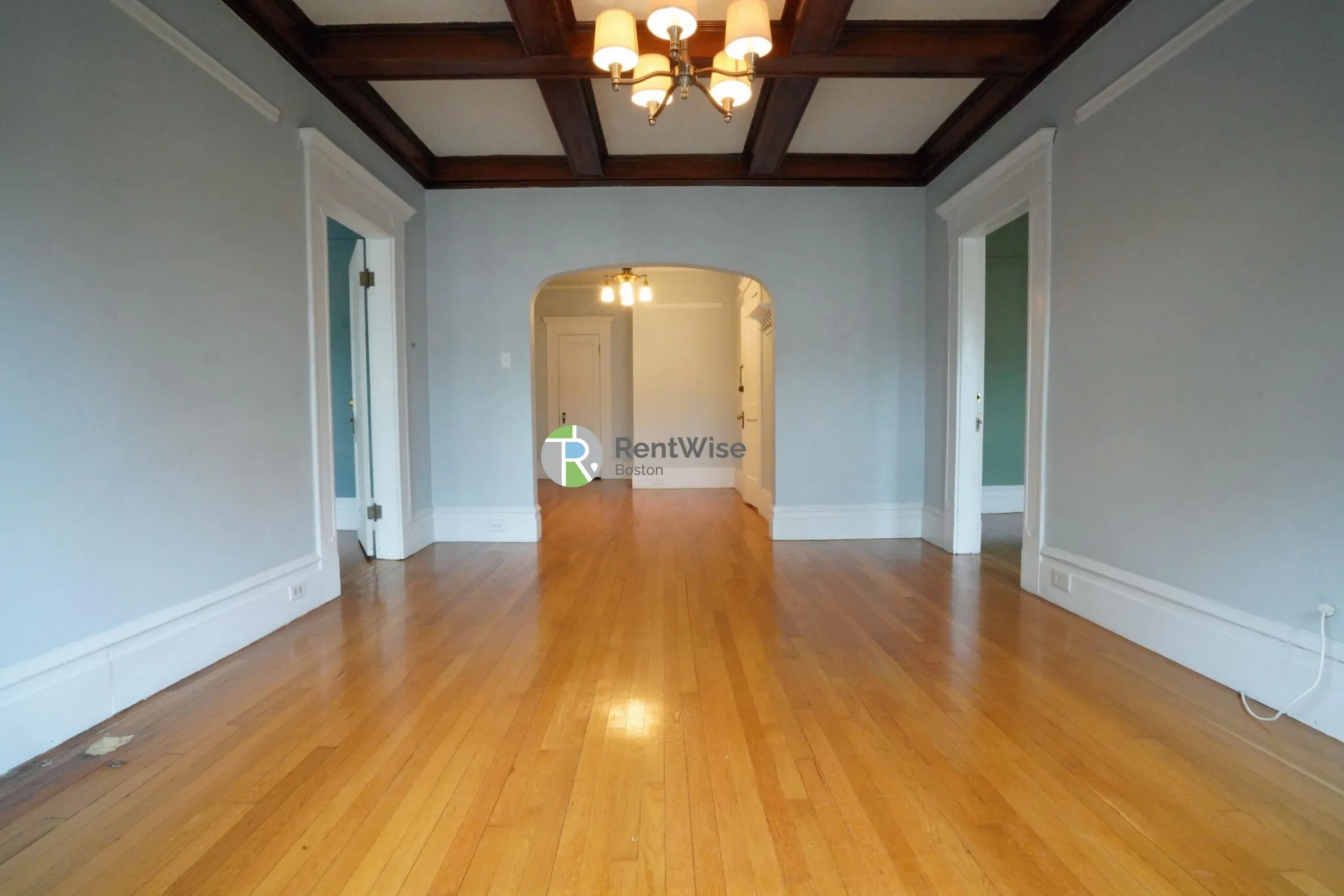 94 Naples Rd, North Brookline