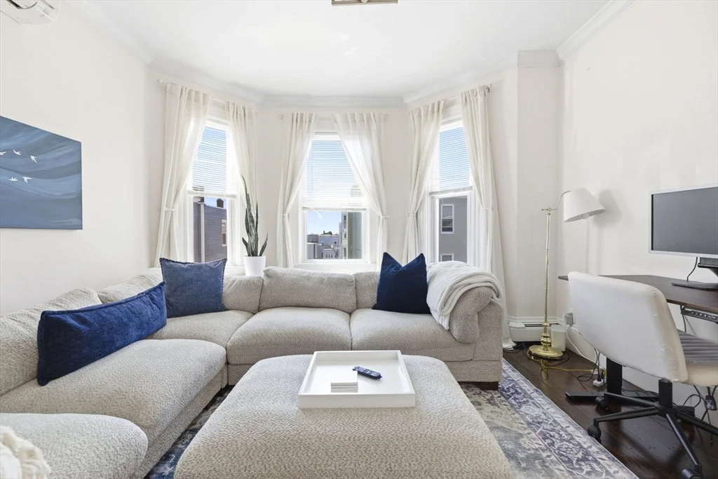 530-532 E Sixth St, South Boston