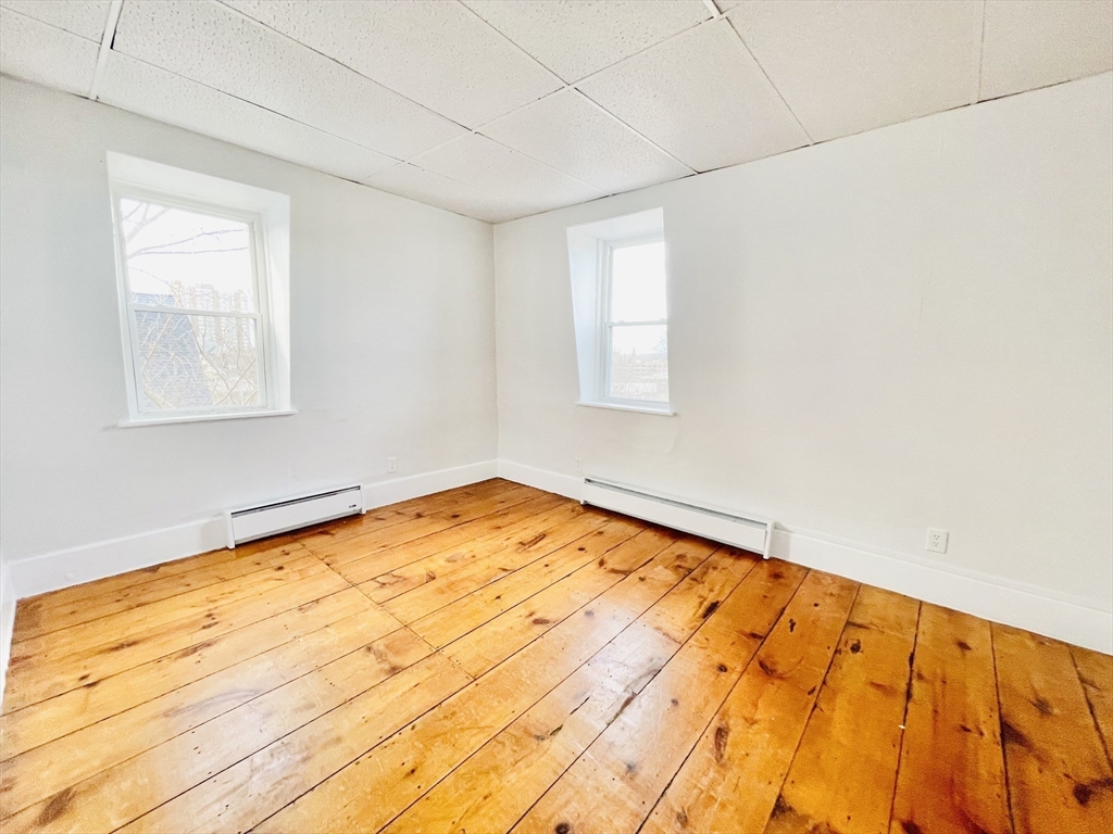 14 Auburn St, Worcester