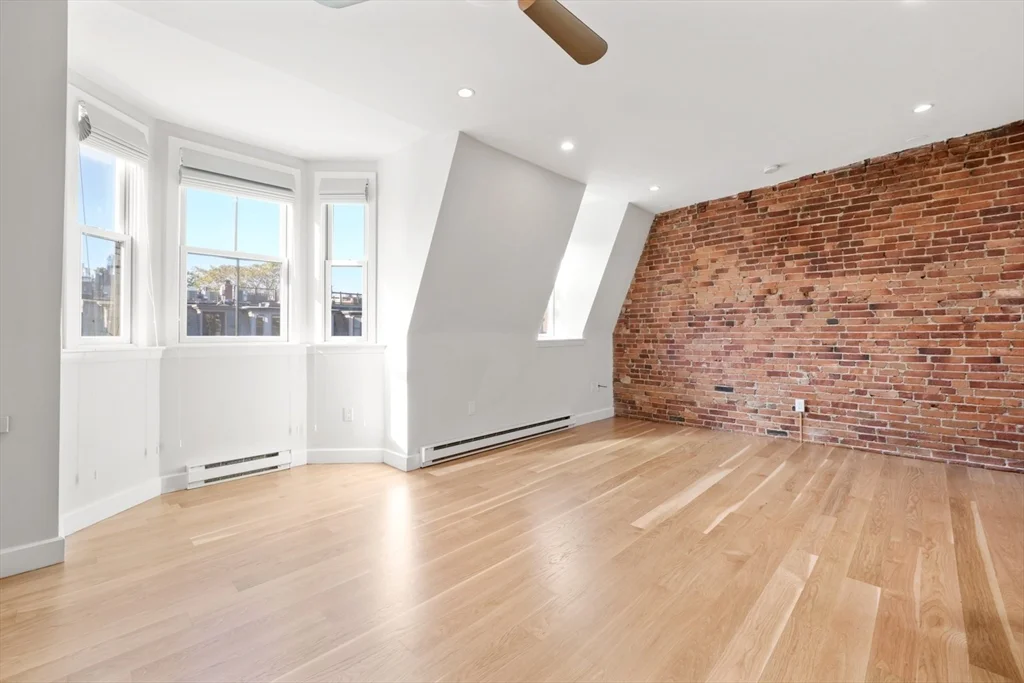 31 Concord Sq, South End