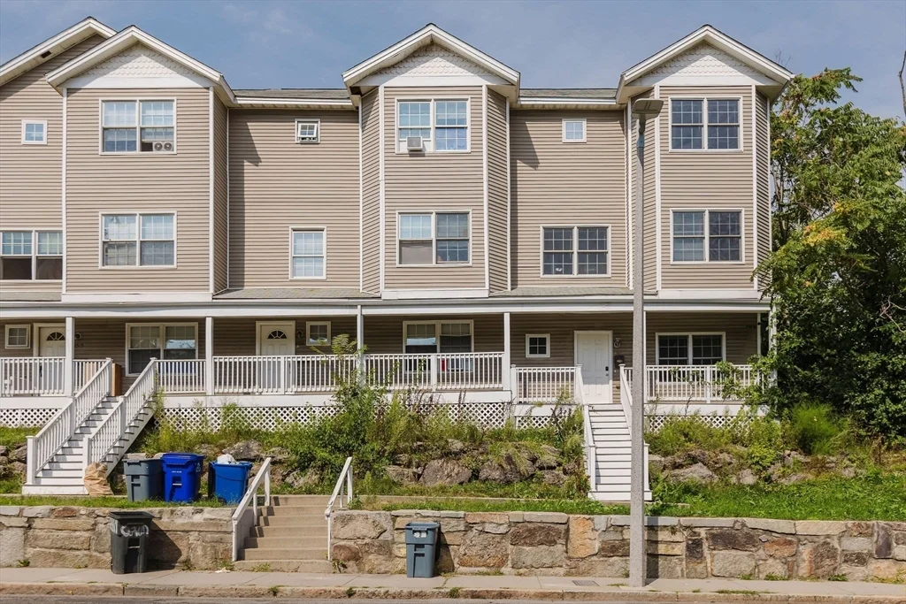 2591 Washington St, Roxbury