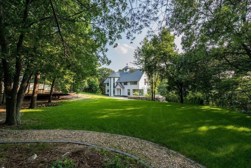 30 Whipple Rd, Lexington